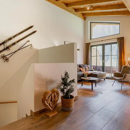 Almrausch Chalet *