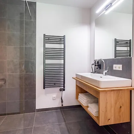 Chalet Almrausch Wald im Pinzgau