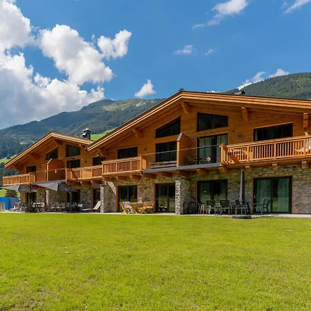 Almrausch Chalet *